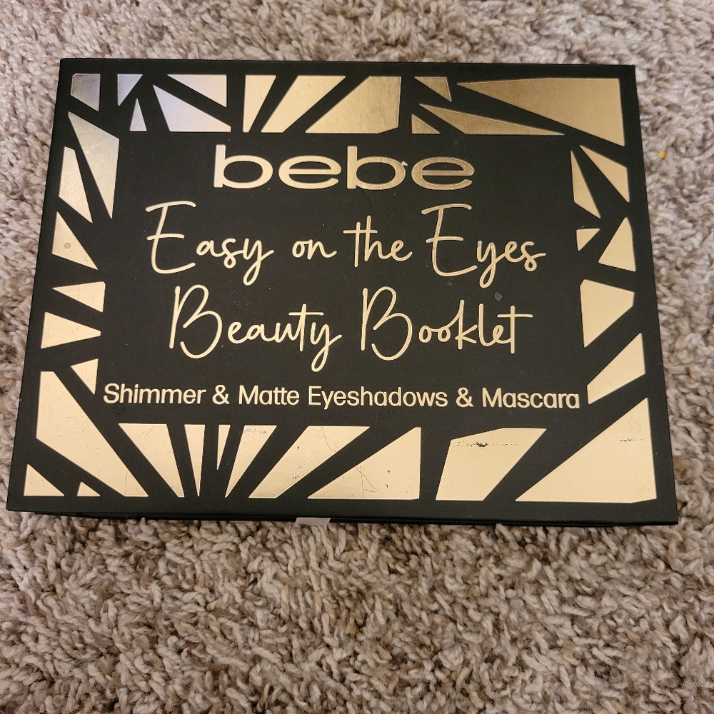 Bebe makeup